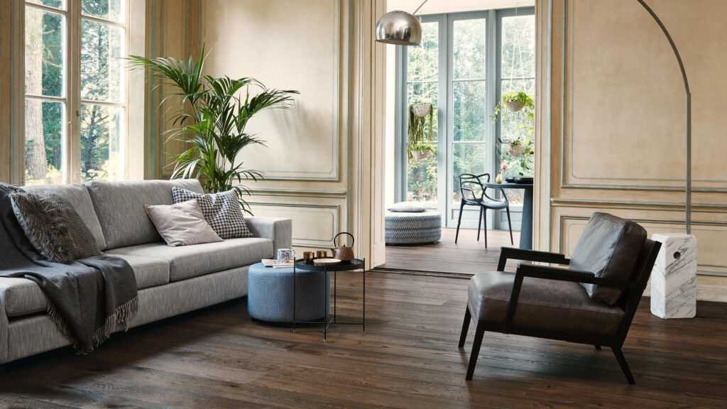 Pavimento in legno, parquet, lvt, spc, laminato, battiscopa, posa pavimento, colle e vernici parquet